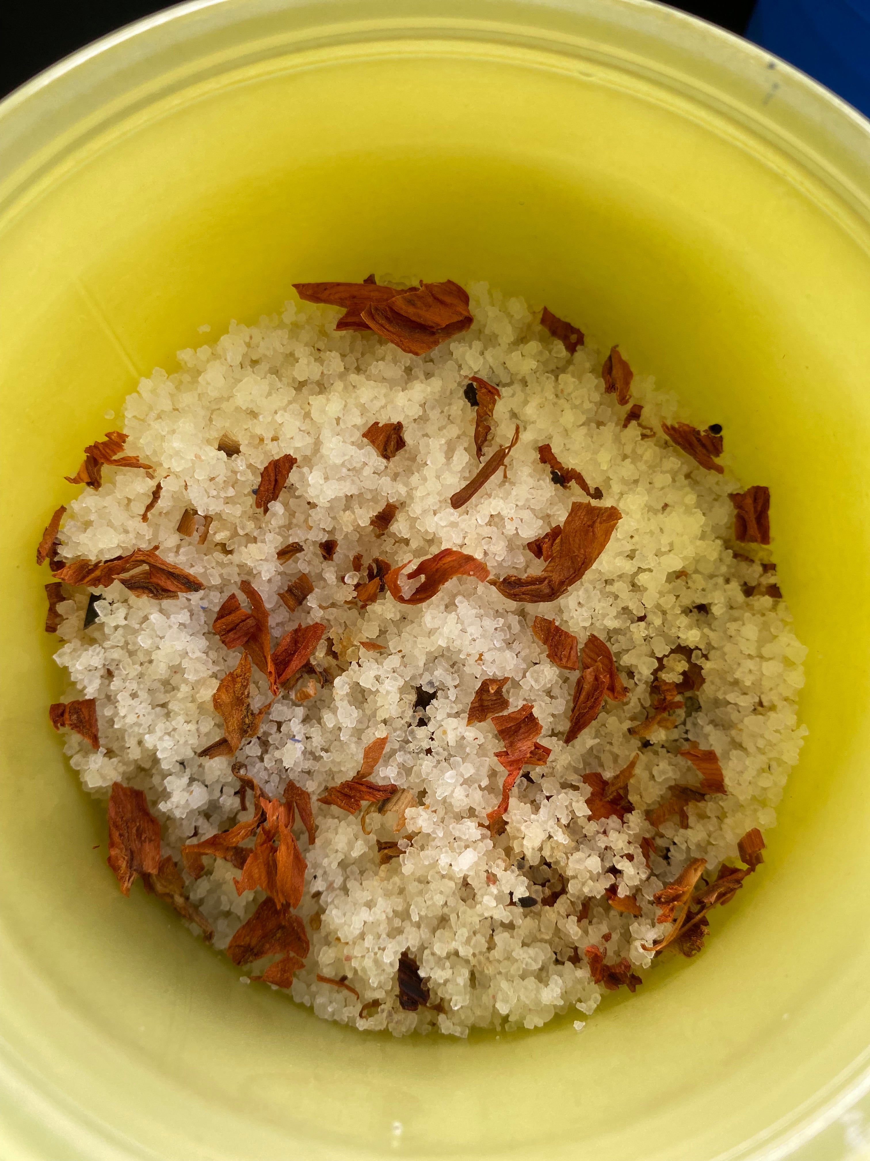 Oils of Olive Shae Butter and Coconut has Essential Oil of Lemon with Blends of Lily Flowers has Ancient Pink Himalayan Sea Salt Dead Sea Salt and Epsom Salt.