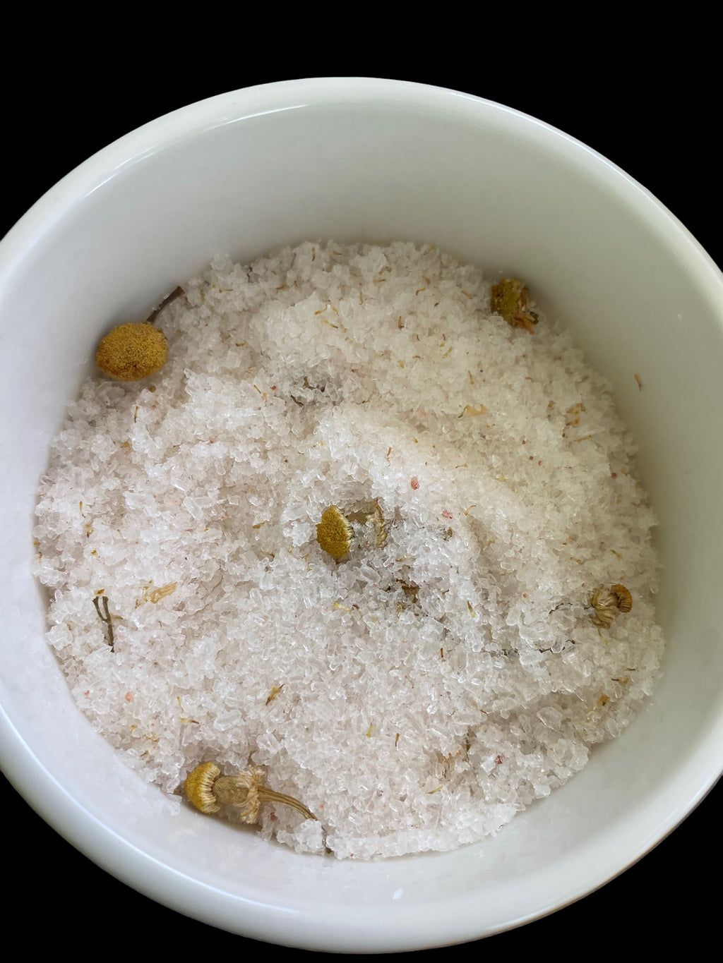 Blends of Camomile Flowers Himalayan Sea Salt Epsom Salt Jojoba Olive Shae Butter Oils with Essential Oils of Ylang Ylang Lima Tea Tree and Geranium