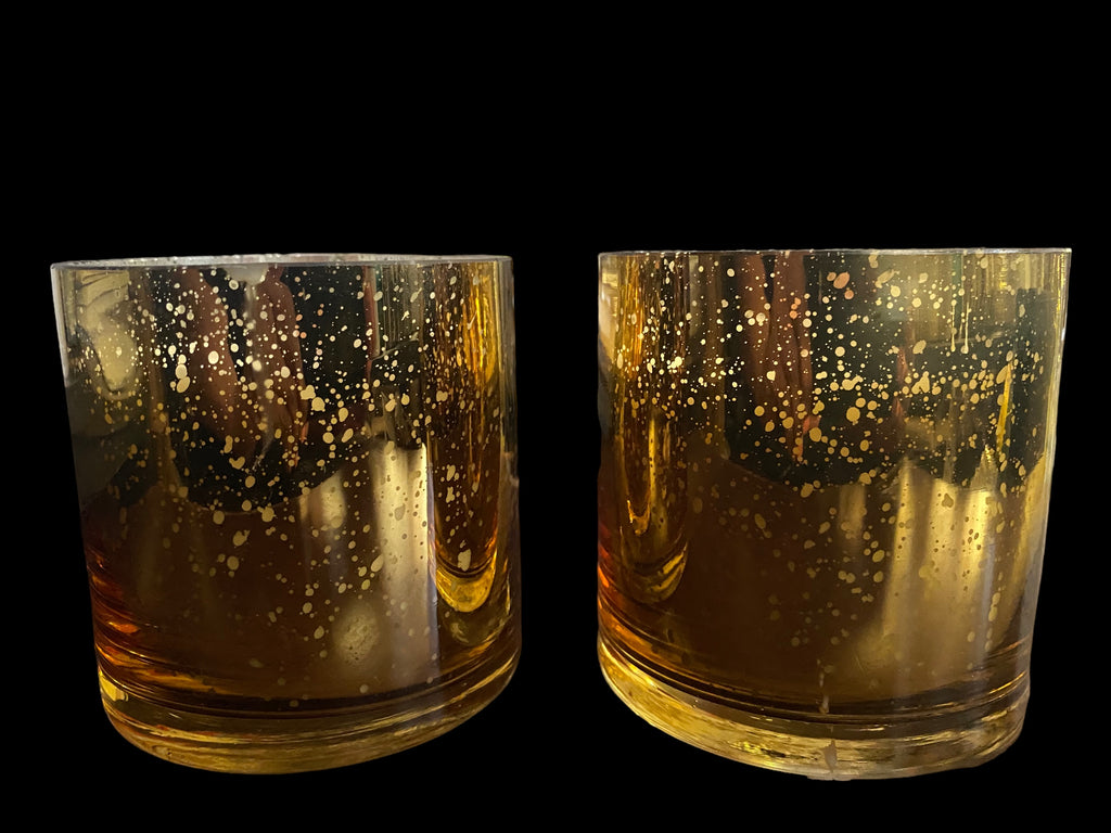 Candle has Invigorating scents of Lemon Baby Red Grapefruit Clementine Lime Blood Orange and Sweet Orange Tangerine Lavender Clove Spearmint Geranium Marjoram Essential Oils with Blends of Coconut Herbal Vanilla Scent Notes Citrus and Wood Smells of Mahogany and Salted Coconut with All-Natural Soy Wax with Wooden Wick for Natural Clean Burn.