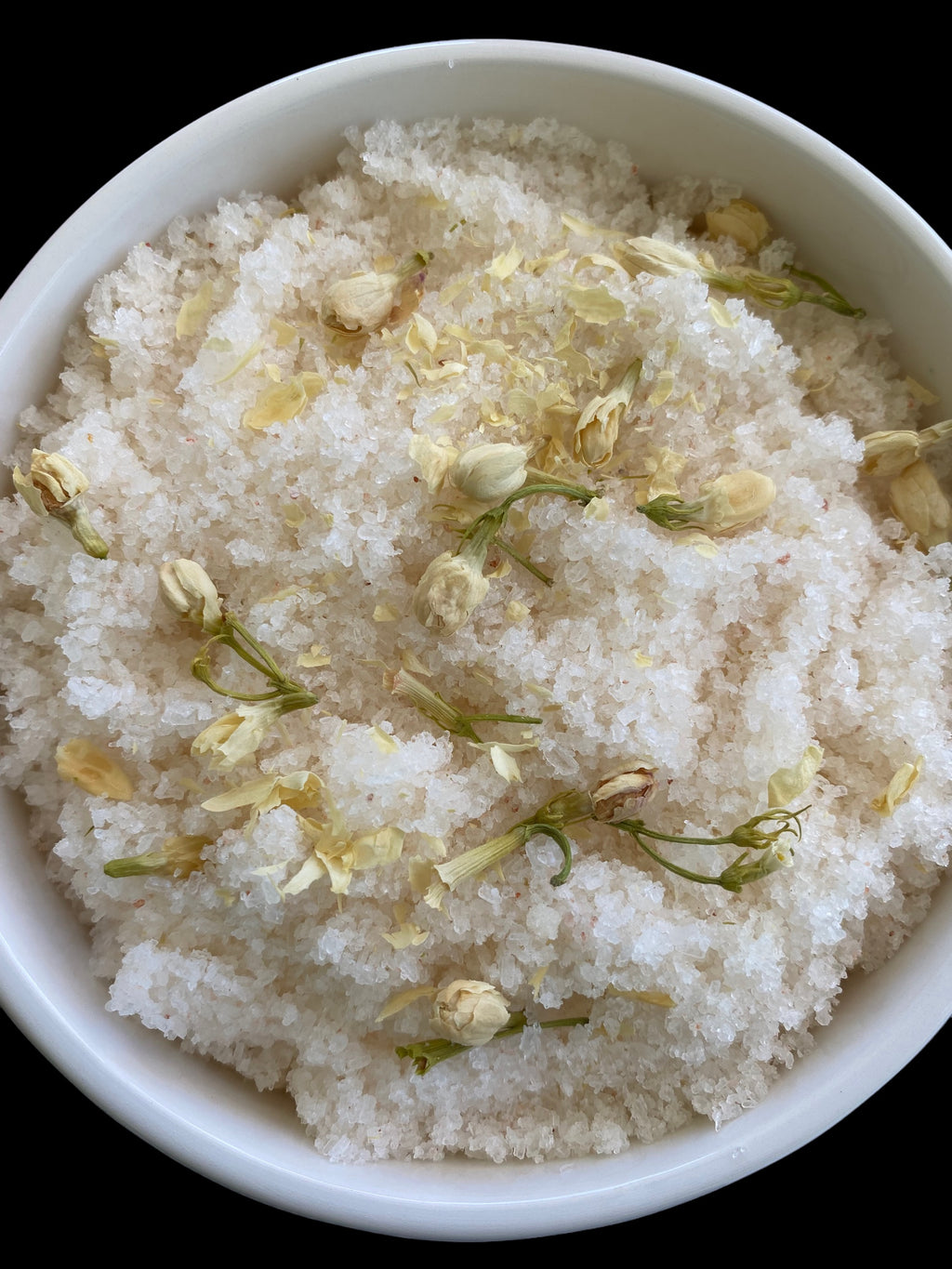 Jasmin Flowers Shae Butter Jojoba Coconut Olive Oils with Essential Oils of Ruby Red Grapefruit Marjoram Lemon Lime Blood Orange Tangerine Clove Lavender Sweet Orange Geranium and Spearmint Pink Ancient Sea Salt Epsom Salt Citric Acid Baking Soda